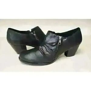 Baretraps Women's Rosamund Black Ankle Booties Side Zippers 10M